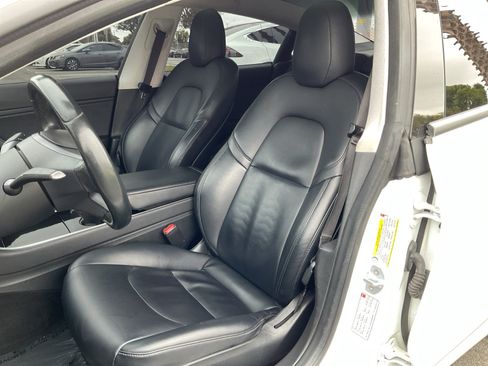 Used 2017 Tesla Model 3 Long Range RWD image 17