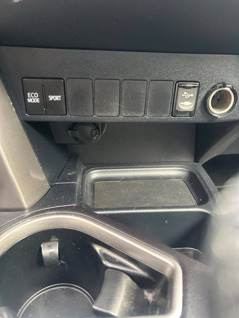 Used 2016 Toyota RAV4 XLE AWD/4WD image 24