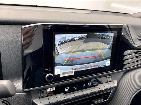 New 2026 Toyota Camry Hybrid image 13