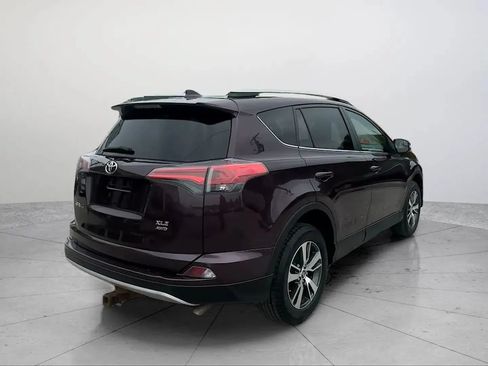 Used 2016 Toyota RAV4 XLE AWD/4WD image 5