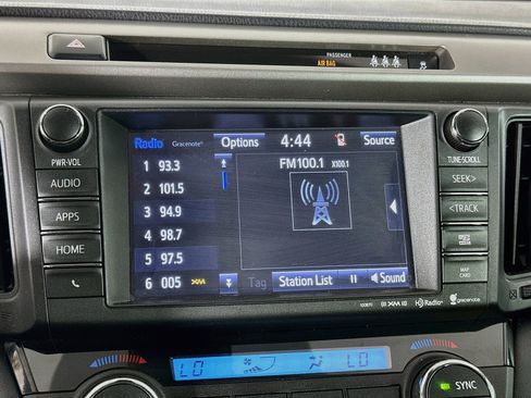 Used 2018 Toyota RAV4 XLE FWD image 21