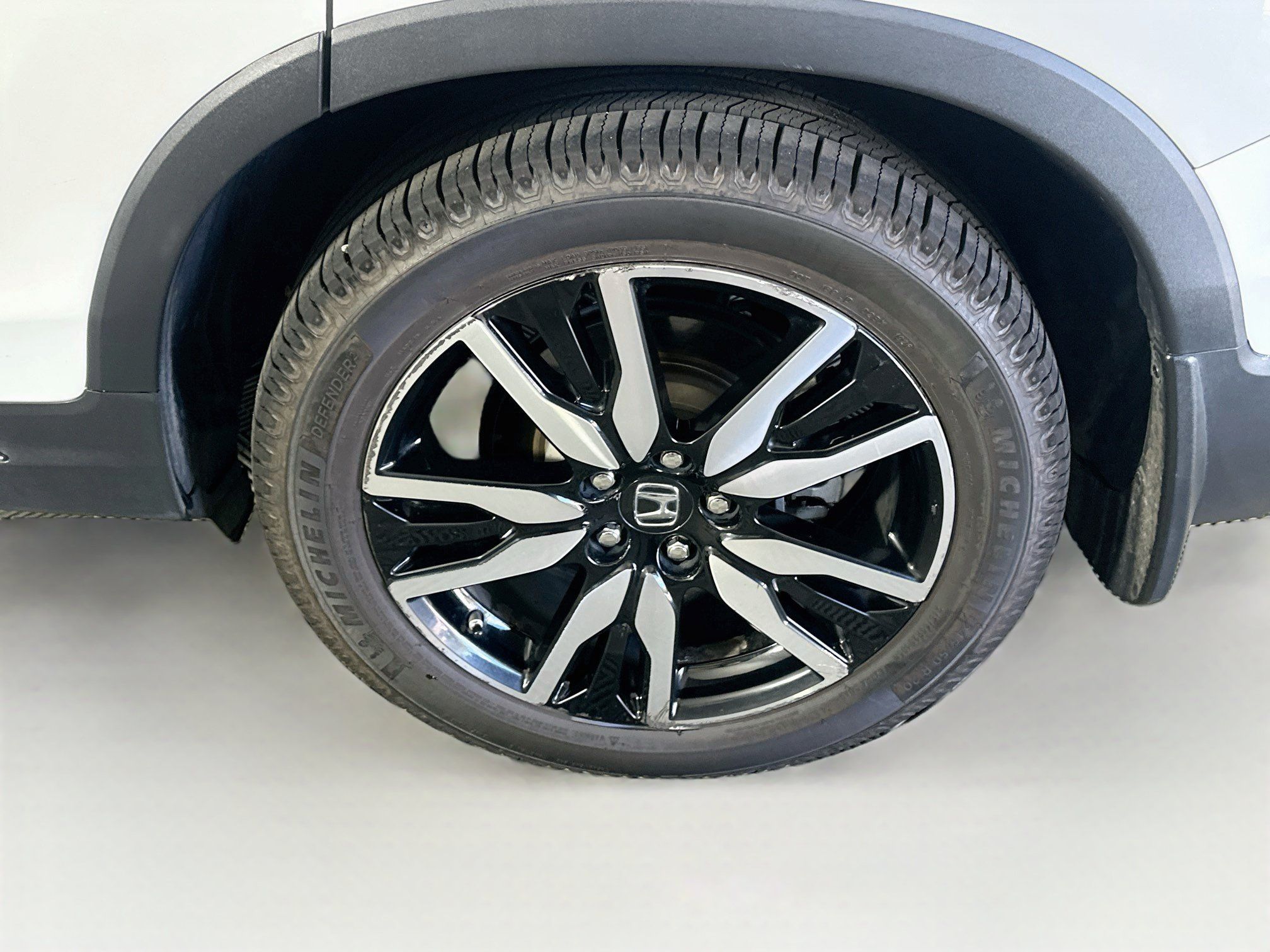 Used 2020 Honda Pilot Touring image 11