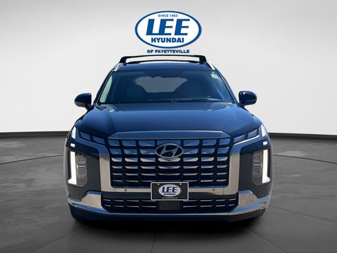 Used 2024 Hyundai Palisade Calligraphy AWD/4WD image 2