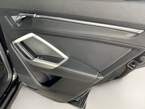 Used 2019 Audi Q3 2.0T Premium Plus image 29