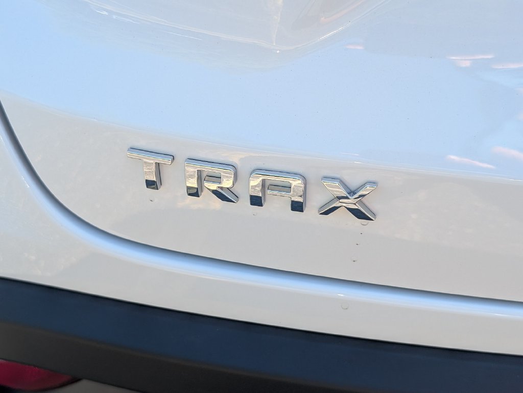 New 2026 Chevrolet Trax LT w/ LT Convenience Package FWD image 6