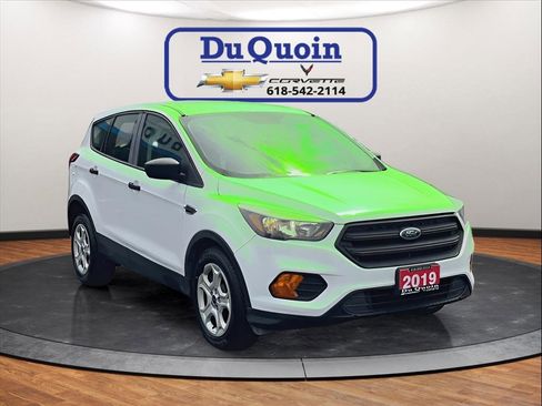 Used 2019 Ford Escape S image 2
