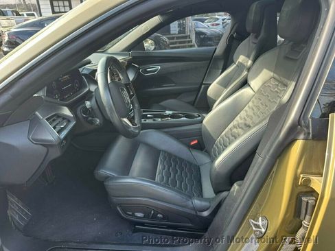 Used 2022 Audi e-tron GT Prestige w/ Prestige Package image 12