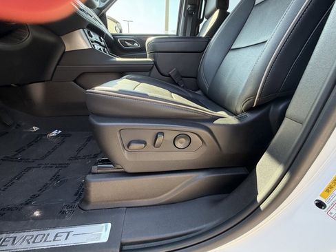 Used 2024 Chevrolet Tahoe Premier w/ Premium Package image 27