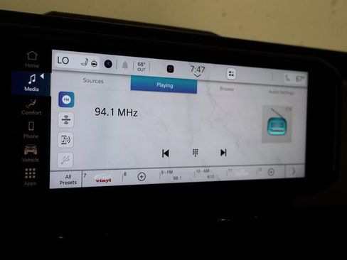 Used 2024 Jeep Gladiator Sport image 17