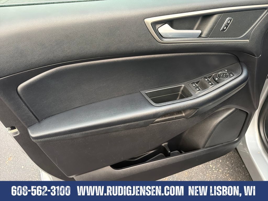 Used 2022 Ford Edge SEL AWD/4WD image 10