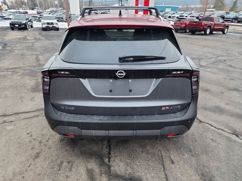 New 2026 Nissan Kicks SR image 7