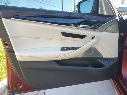 Used 2018 BMW M5 w/ Executive Package image 23