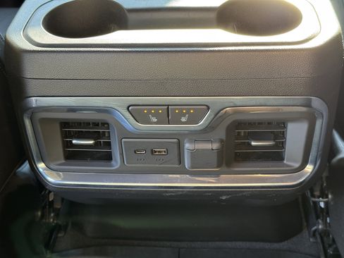 Used 2021 Chevrolet Silverado 2500 High Country image 33