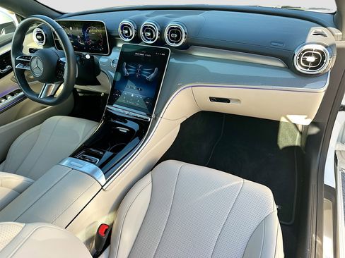 Used 2024 Mercedes-Benz CLE 450 4MATIC Cabriolet image 30