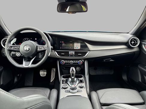 Used 2024 Alfa Romeo Giulia Veloce AWD/4WD image 16