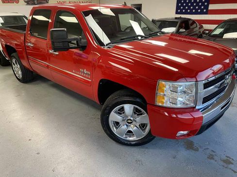 Used 2011 Chevrolet Silverado 1500 LT w/ Texas Edition image 5
