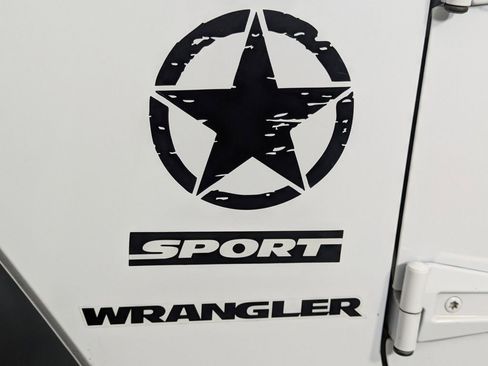 Used 2016 Jeep Wrangler Sport image 9