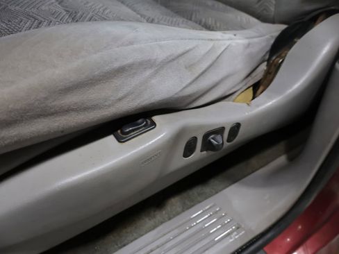 Used 2000 Ford Explorer XL image 11