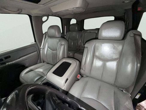 Used 2005 Chevrolet Tahoe Z71 w/ Preferred Equipment Group AWD/4WD image 20