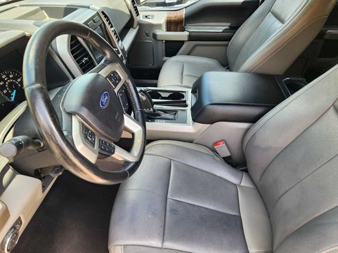 Used 2020 Ford F150 Lariat RWD image 11