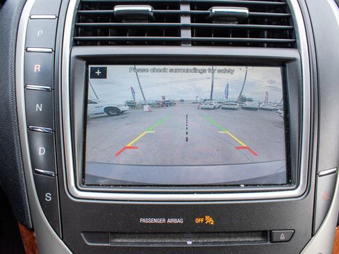 Used 2018 Lincoln MKX Reserve image 11