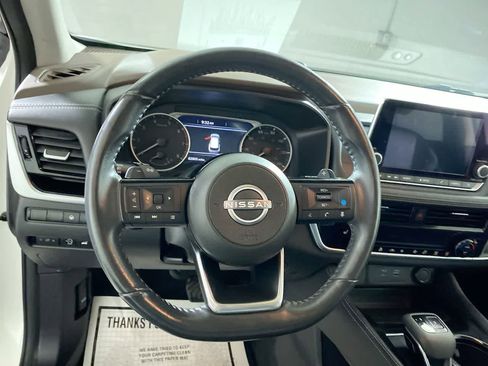 Used 2023 Nissan Rogue SL image 16