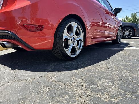 Used 2015 Ford Fiesta ST w/ ST Recaro Package FWD image 5