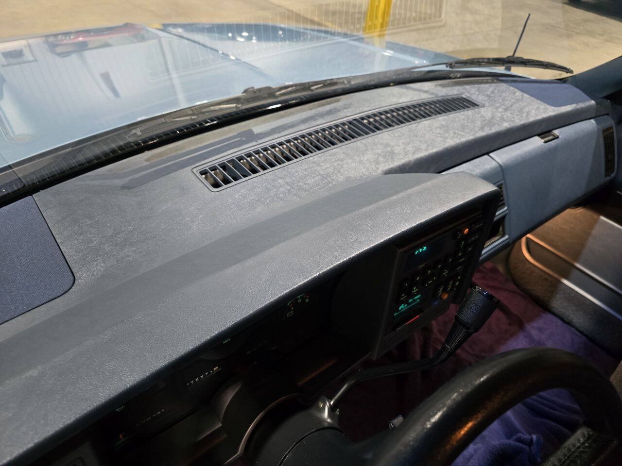 Used 1989 Chevrolet Silverado 1500 2WD Regular Cab image 37