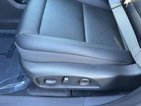 New 2026 Chevrolet Equinox LT w/ Convenience Package II image 26