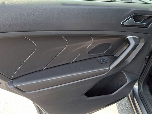 Used 2024 Volkswagen Tiguan SE R-Line image 19