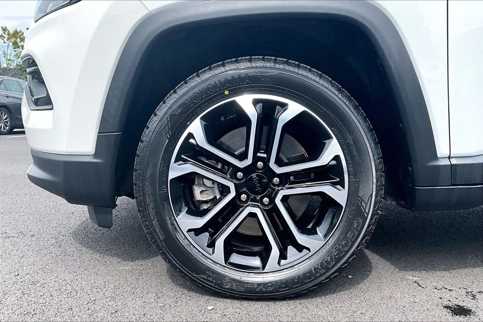 Used 2023 Jeep Compass Limited AWD/4WD image 9