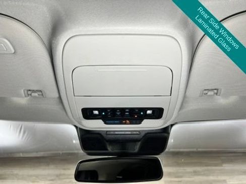Used 2025 Ford Expedition Max Platinum w/ Platinum Ultimate Package AWD/4WD image 28