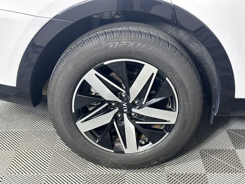 Used 2021 Kia Sorento EX FWD image 17