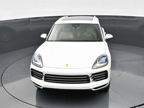 Used 2021 Porsche Cayenne AWD/4WD image 34