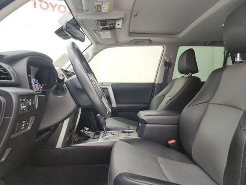 Used 2022 Toyota 4Runner SR5 Premium w/ Moonroof Package AWD/4WD image 15