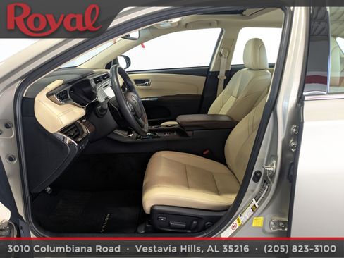 Used 2015 Toyota Avalon Limited image 16