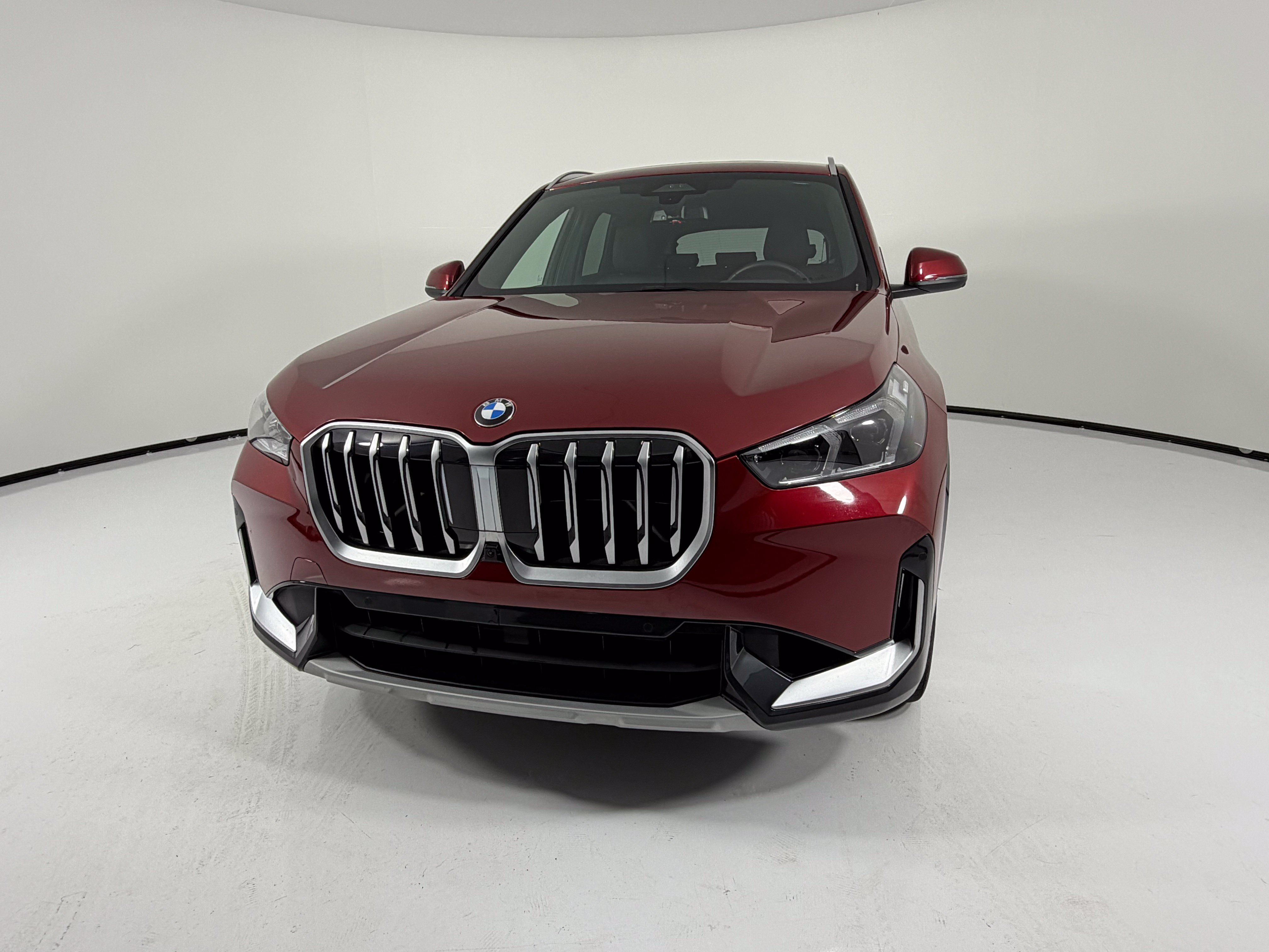 Used 2026 BMW X1 xDrive28i AWD/4WD image 2