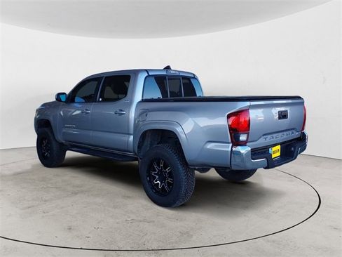 Used 2020 Toyota Tacoma SR5 image 3