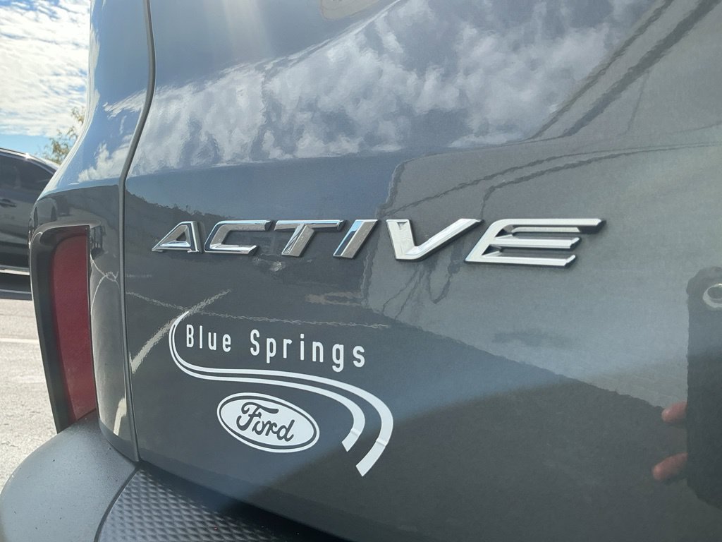 Used 2024 Ford Escape Active w/ Cold Weather Package FWD image 10