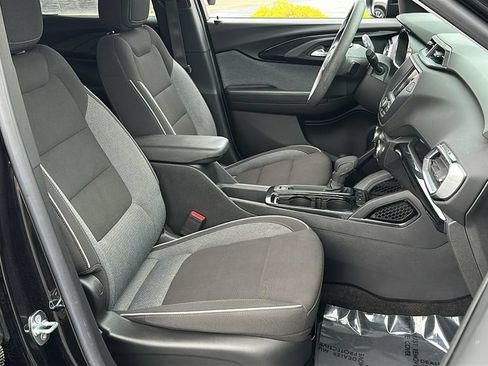 Used 2023 Chevrolet TrailBlazer LT FWD image 29