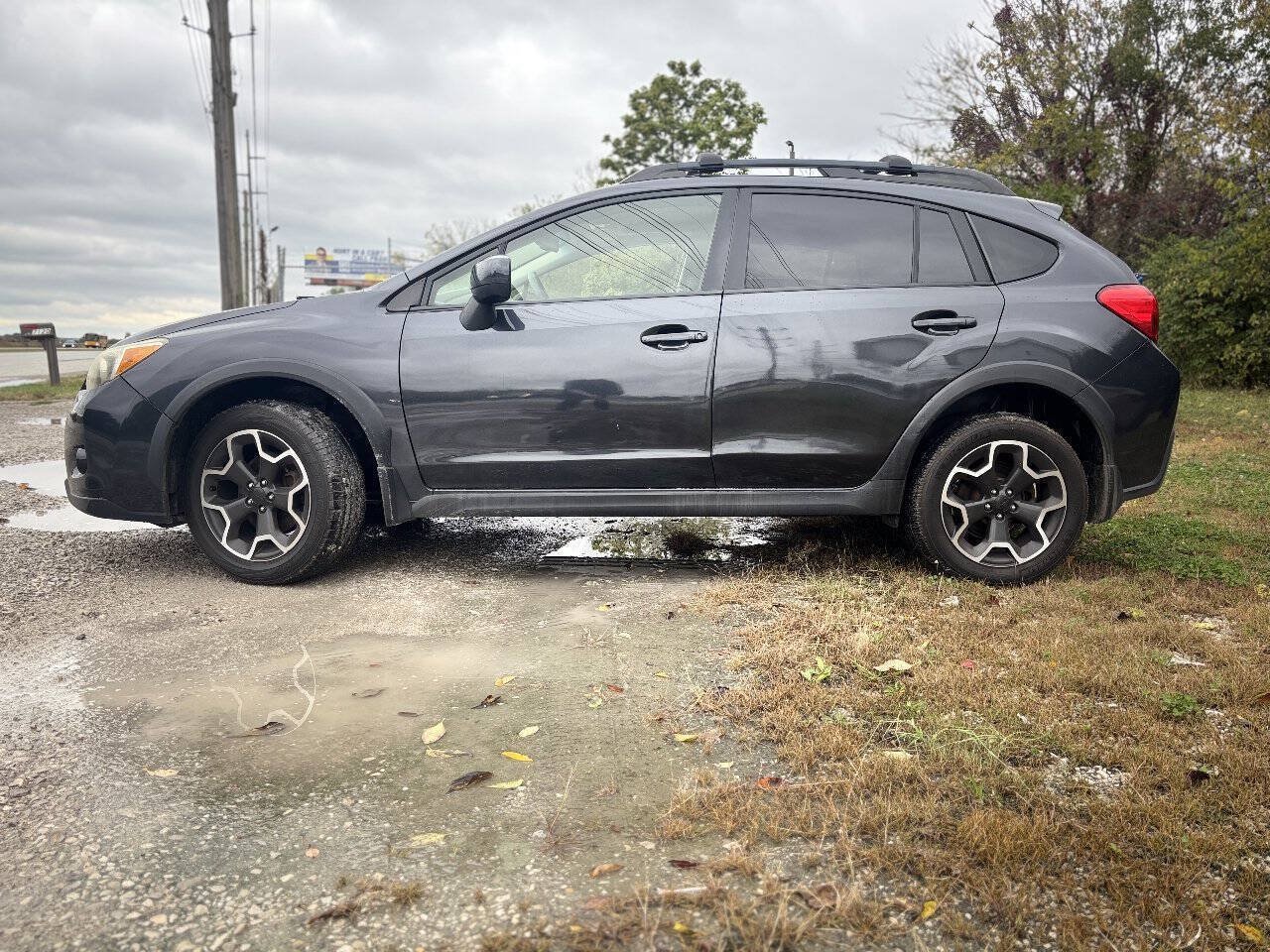 Used 2014 Subaru Crosstrek 2.0i Premium w/ Moonroof Package AWD/4WD image 2
