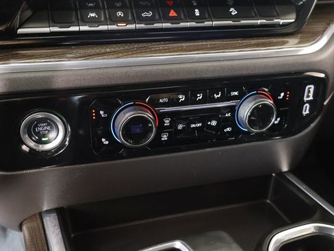 Used 2024 Chevrolet Silverado 1500 LT Trail Boss image 7