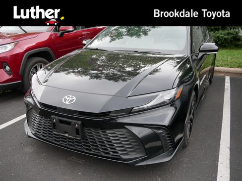 Used 2025 Toyota Camry SE w/ Multimedia Upgrade Package FWD image 1