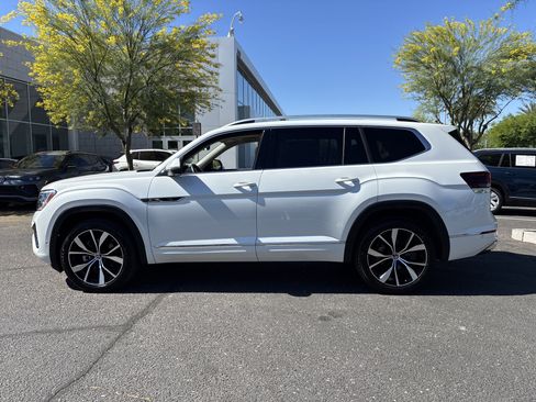Used 2026 Volkswagen Atlas SEL Premium R-Line image 2