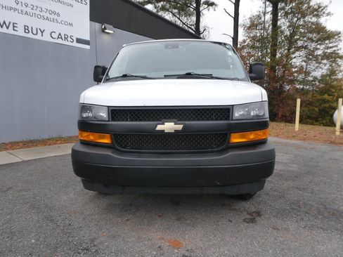 Used 2021 Chevrolet Express 2500 w/ Driver Convenience Package image 2