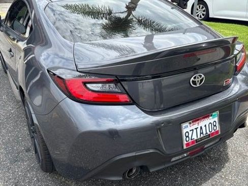 Used 2022 Toyota GR86 Premium w/ ALL Weather Mat Package (TMS) RWD image 3