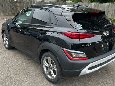 Used 2022 Hyundai Kona SEL w/ Cargo Package FWD image 2