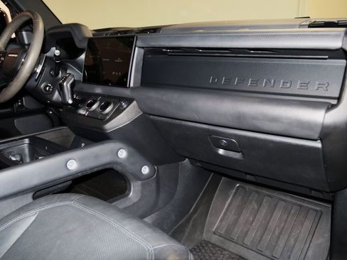 Used 2023 Land Rover Defender 110 V8 AWD/4WD image 62