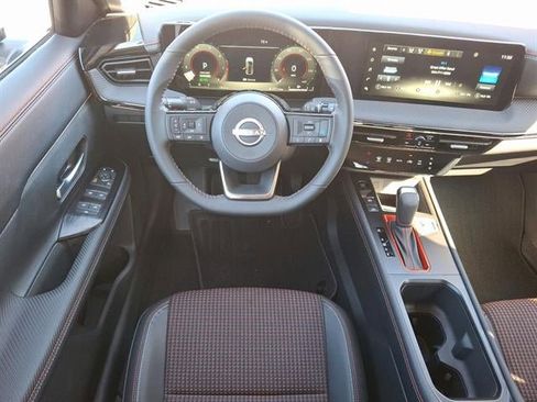 New 2025 Nissan Kicks SR image 6