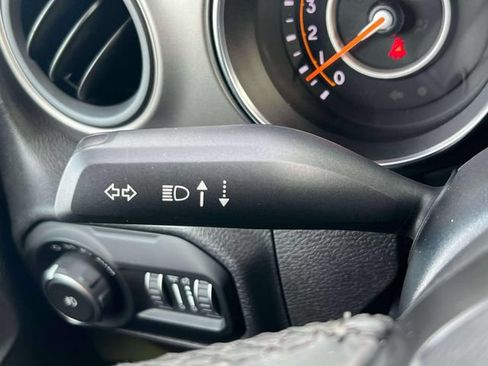 Used 2022 Jeep Wrangler Unlimited Sport AWD/4WD image 13